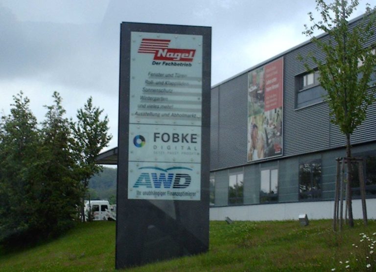 Werbepylon22